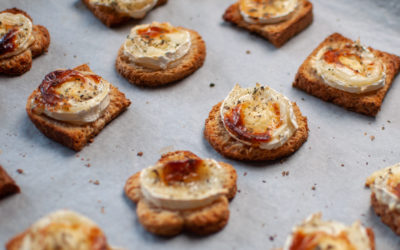 Régalez-vous avec notre toast canapé au fromage de chèvre avec du miel