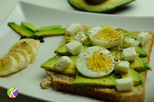 Recette toast avocat oeuf mozzarella