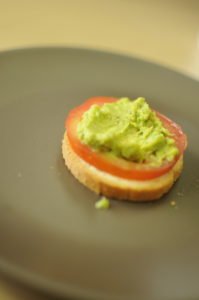 Recette canapé toast saumon fumé avocat tomate