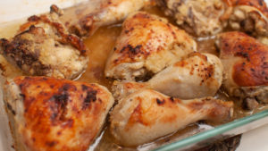 Cuisses de poulet sans huile sans friture marinées et rôties au four