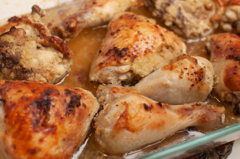 Cuisses de poulet sans huile sans friture marinées et rôties au four